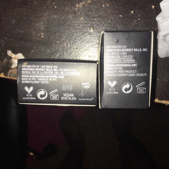 Alert Posher Sells FAKE ABH BROWN POMADE - Picture 2 of 5